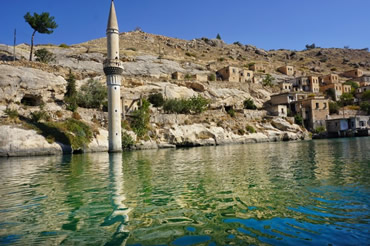 Halfeti Turu